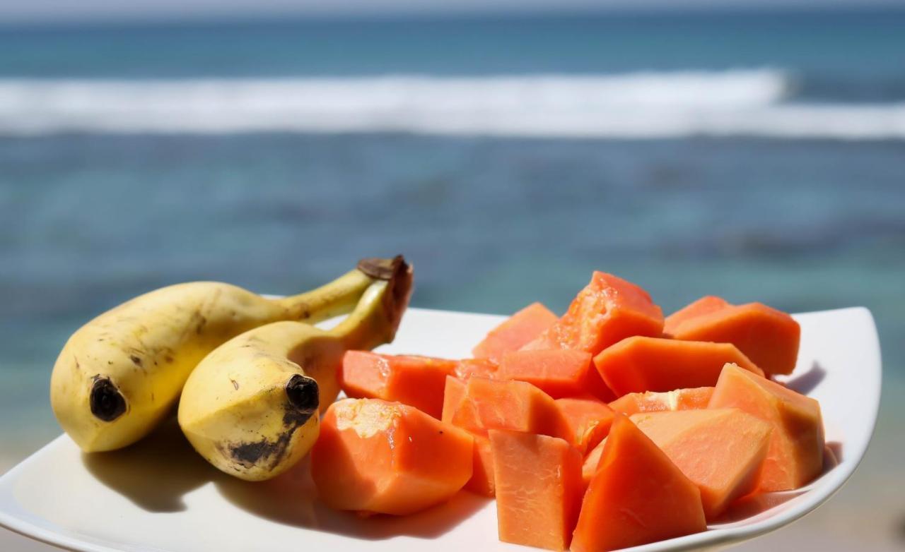 Bluewhale Beach Hotel Tangalle Bagian luar foto